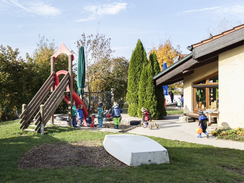 Spielende Kinder